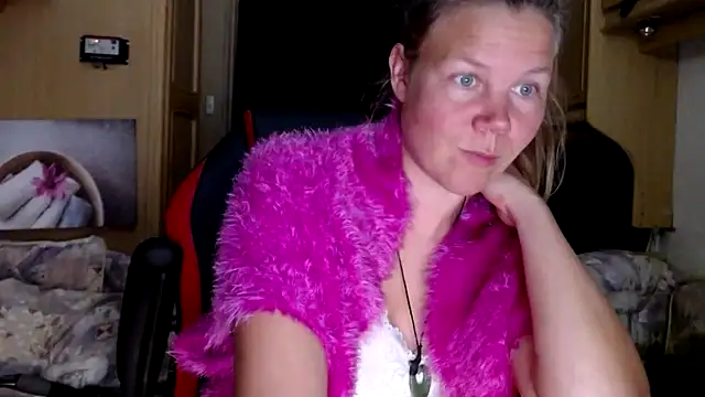 CallMeMaria online show from 19, 1, 2025