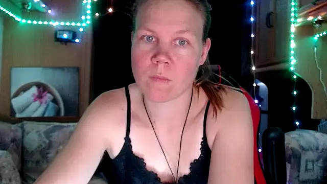 CallMeMaria online show from 5, 2, 2025