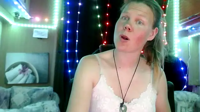 CallMeMaria online show from 14, 2, 2025