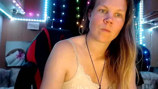 CallMeMaria online show from 14, 2, 2025