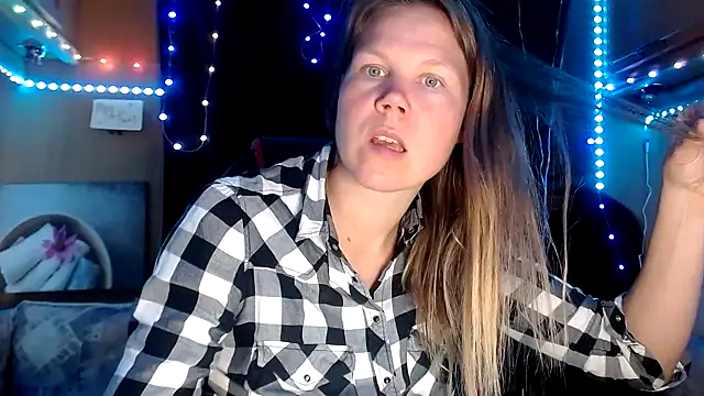 CallMeMaria online show from 16, 2, 2025