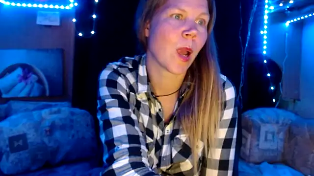 CallMeMaria online show from 16, 2, 2025