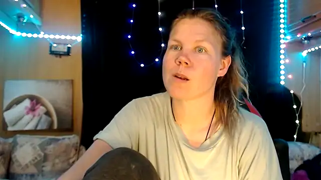 CallMeMaria online show from 28, 2, 2025