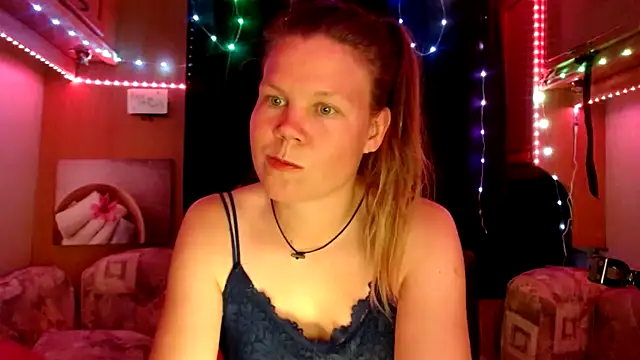 CallMeMaria online show from 21, 3, 2025