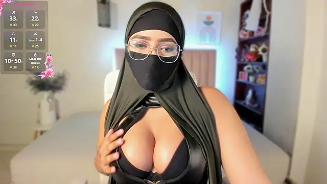 Snapshot of Sasha_Anaan chatting on 4, 2, 2026 Sasha Anaan online show from 4, 2, 2026