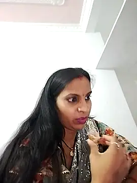 Hotty-Nidhi online show from 19, 3, 2025
