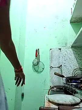 Hotty-Nidhi online show from 9, 9, 2025