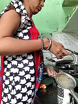 Hotty-Nidhi online show from 11, 9, 2025