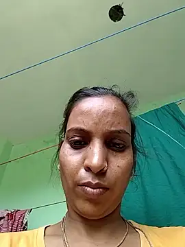 Hotty-Nidhi online show from 19, 5, 2026