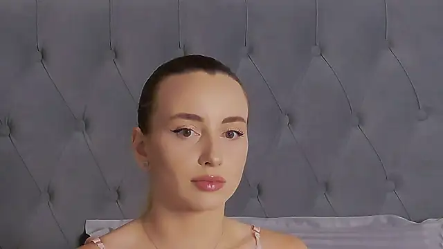 AlexisWhit online show from 11, 10, 2025