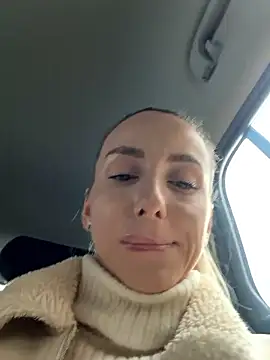 AlexisWhit online show from 5, 12, 2025