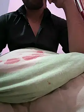 Snapshot of HARSHHU01 chatting on 10, 3, 2025 HARSHHU01 online show from 10, 3, 2025