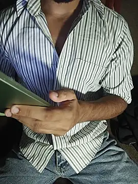 Snapshot of HARSHHU01 chatting on 12, 7, 2026 HARSHHU01 online show from 12, 7, 2026