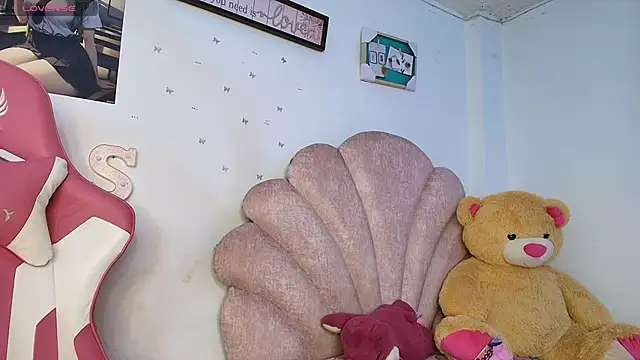 charlotte walker1 online show from 10, 3, 2026