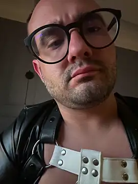 Snapshot of SavagesGN chatting on 29, 10, 2025 SavagesGN online show from 29, 10, 2025