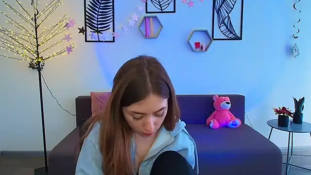 Snapshot of LilyHaart chatting on 15, 3, 2025 LilyHaart online show from 15, 3, 2025