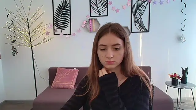 Snapshot of LilyHaart chatting on 18, 3, 2025 LilyHaart online show from 18, 3, 2025