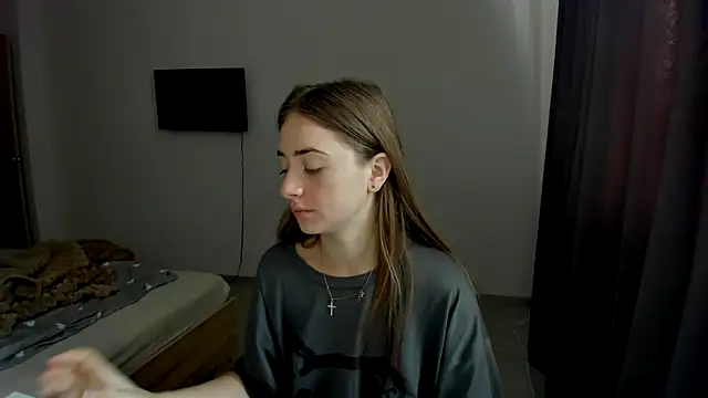 Snapshot of LilyHaart chatting on 9, 9, 2025 LilyHaart online show from 9, 9, 2025