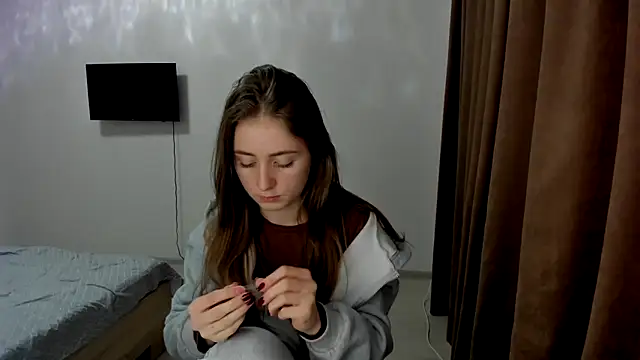 Snapshot of LilyHaart chatting on 12, 11, 2025 LilyHaart online show from 12, 11, 2025