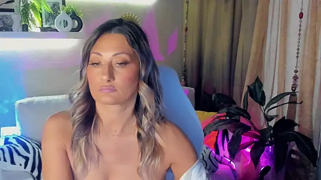 SarahAlluring online show from 30, 5, 2026