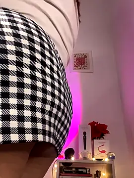 PaulaMarin online show from 27, 10, 2025