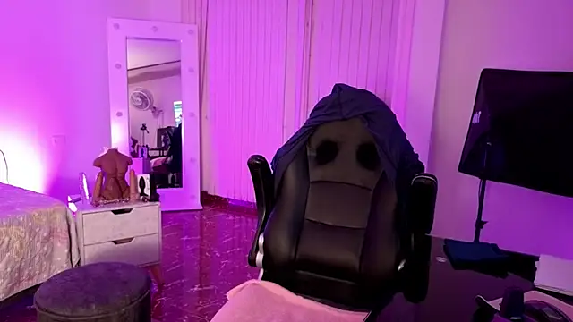 cory chasecol888 online show from 4, 10, 2025