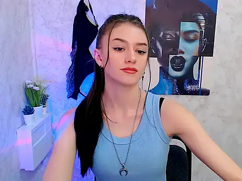 Snapshot of LanaTey chatting on 14, 12, 2025 LanaTey online show from 14, 12, 2025