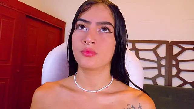 Snapshot of alice_rous21 chatting on 8, 11, 2025 alice rous21 online show from 8, 11, 2025