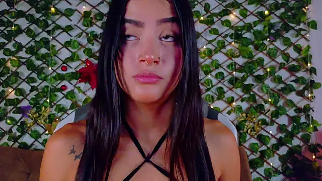 Snapshot of alice_rous21 chatting on 16, 12, 2025 alice rous21 online show from 16, 12, 2025