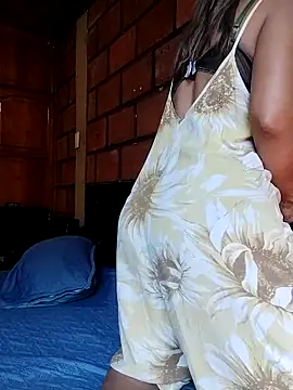 Lady Lolla11 online show from 3, 12, 2025