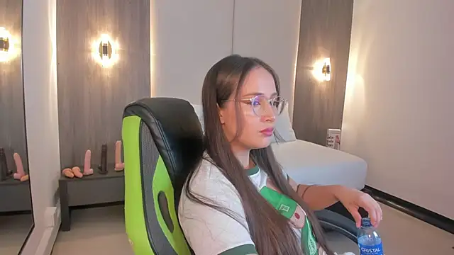 Snapshot of sophia_martinezz_ chatting on 22, 11, 2025 sophia martinezz online show from 22, 11, 2025