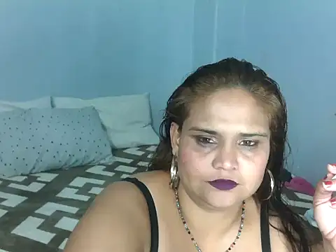 Snapshot of clover_cams1874 chatting on 15, 9, 2025 clover cams1874 online show from 15, 9, 2025
