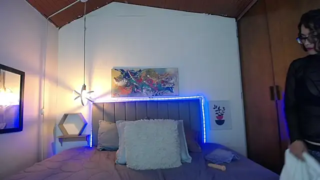 Rose Thompson1 online show from 22, 3, 2025