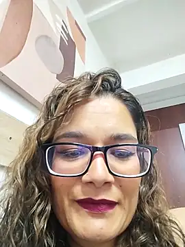 Snapshot of Rose_Thompson1 chatting on 11, 5, 2026 Rose Thompson1 online show from 11, 5, 2026