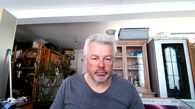 Snapshot of Berg_Boy chatting on 11, 3, 2025 Berg Boy online show from 11, 3, 2025