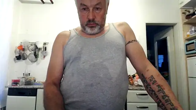 Snapshot of Berg_Boy chatting on 16, 9, 2025 Berg Boy online show from 16, 9, 2025