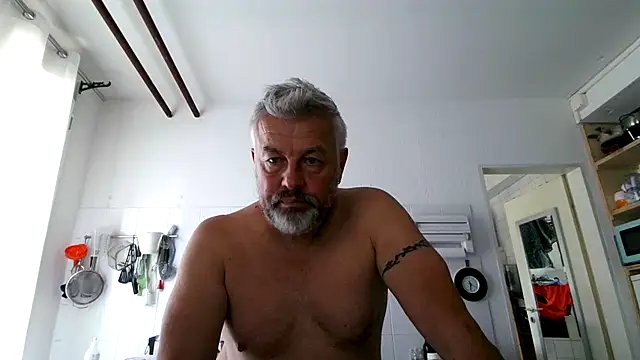 Snapshot of Berg_Boy chatting on 10, 10, 2025 Berg Boy online show from 10, 10, 2025