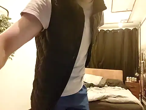 Snapshot of LKC94 chatting on 13, 9, 2025 LKC94 online show from 13, 9, 2025