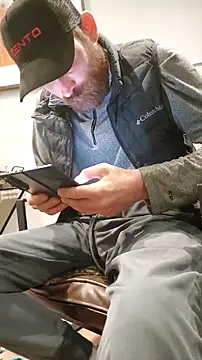 Snapshot of LKC94 chatting on 8, 11, 2025 LKC94 online show from 8, 11, 2025