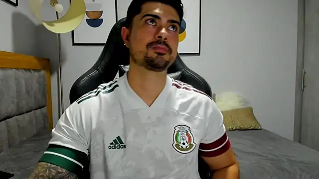 Dante Storm online show from 4, 12, 2025