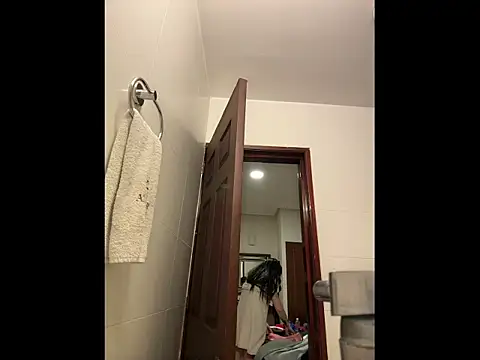 LoganPeny online show from 7, 1, 2026