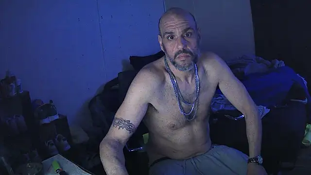 Muffdiver718 online show from 12, 1, 2026