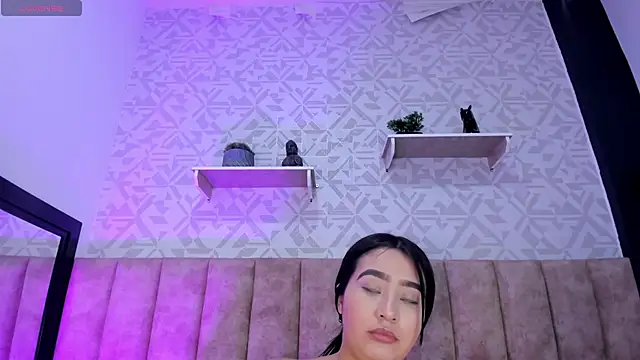 Snapshot of MelinaCruz chatting on 16, 10, 2025 MelinaCruz online show from 16, 10, 2025