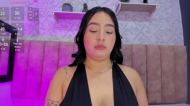 Snapshot of MelinaCruz chatting on 5, 11, 2025 MelinaCruz online show from 5, 11, 2025