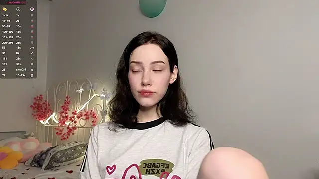 Snapshot of glamourr chatting on 4, 7, 2026 glamourr online show from 4, 7, 2026
