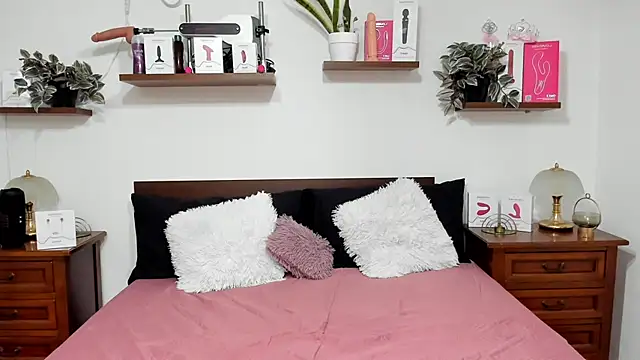 Snapshot of HaleyReedme chatting on 10, 9, 2025 HaleyReedme online show from 10, 9, 2025