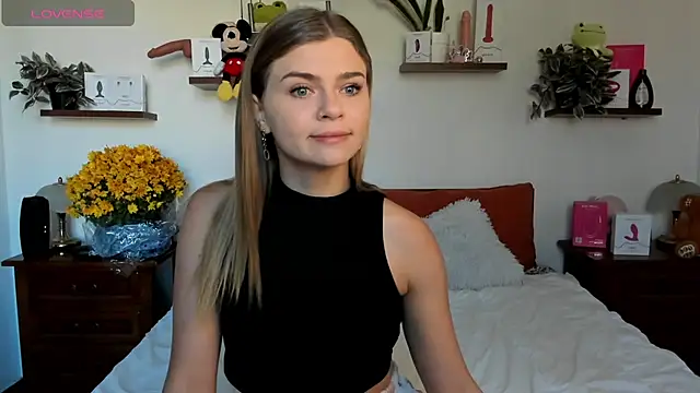 Snapshot of HaleyReedme chatting on 5, 11, 2025 HaleyReedme online show from 5, 11, 2025