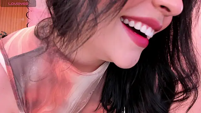 Snapshot of eva_sainnt chatting on 15, 10, 2025 eva sainnt online show from 15, 10, 2025