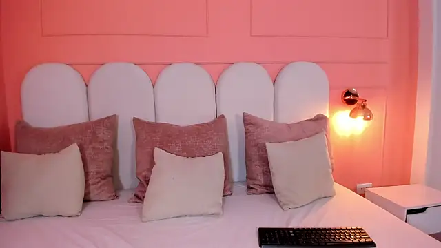 Snapshot of eva_sainnt chatting on 2, 11, 2025 eva sainnt online show from 2, 11, 2025