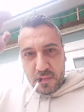 Snapshot of yourflowerpink chatting on 18, 12, 2025 yourflowerpink online show from 18, 12, 2025